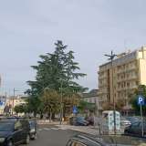 Proseguendo e superata l�odierna ampia piazza Caduti del Terrorismo...